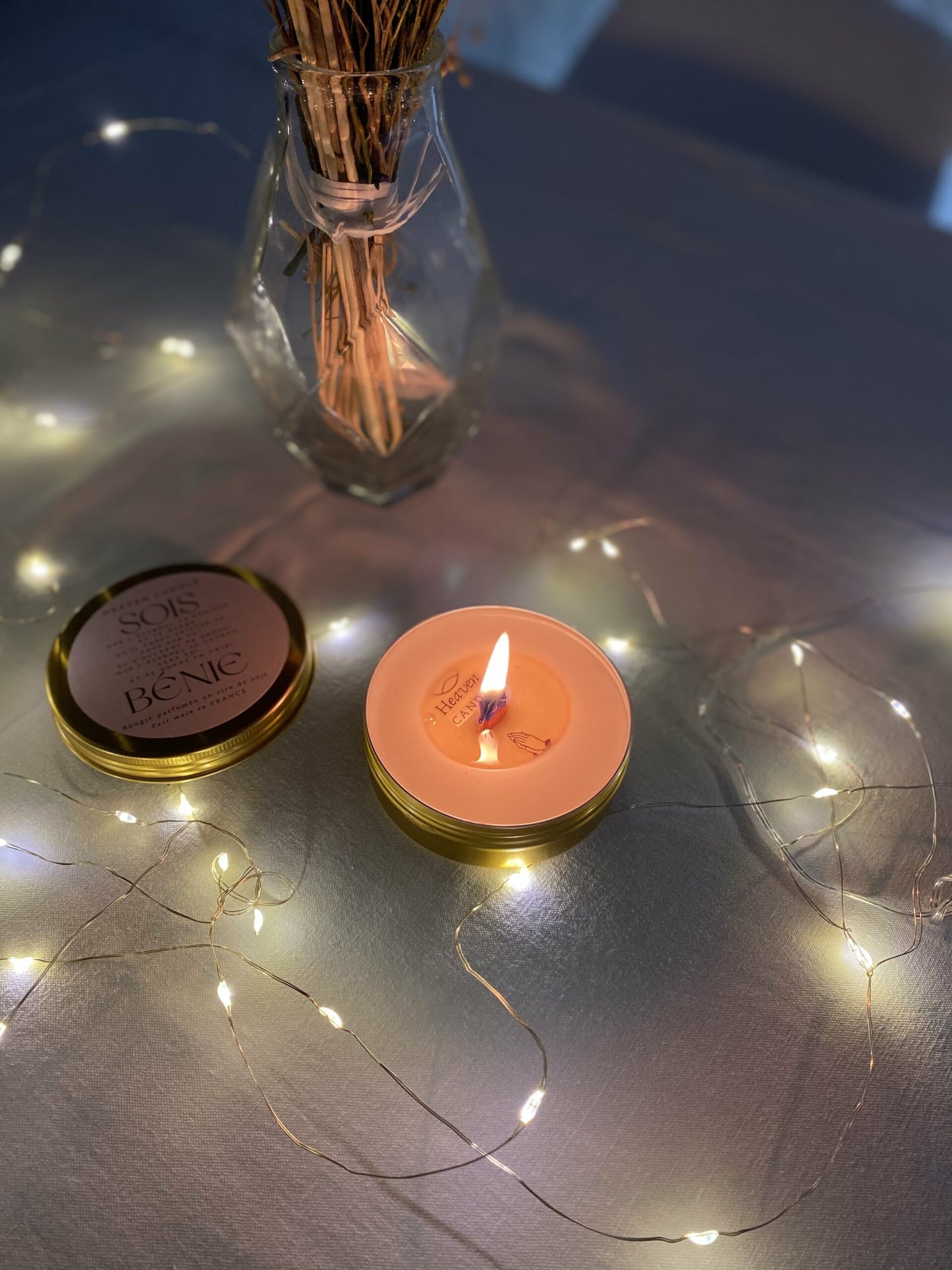 Bougie verset "Sois bénie" avec message caché qui apparaît dans la cire