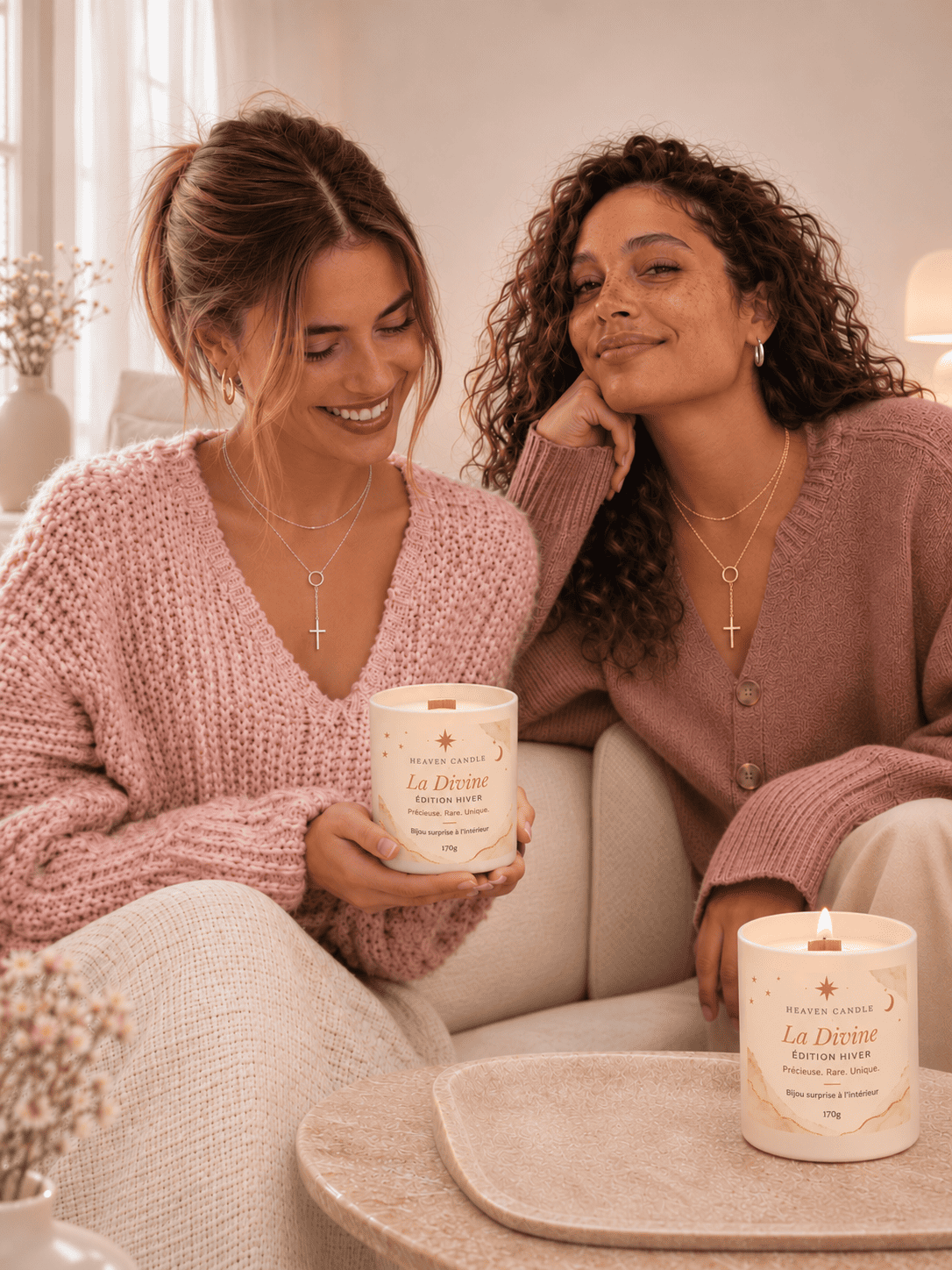 Bougie bijou de Noël – La Divine | Collier croix doré ou argenté en acier inoxydable